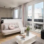 Apartmán Air-conditioned Premium Loft Skyline Only 900 M To Station