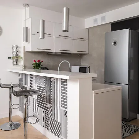 Air-conditioned Premium Loft Skyline Only 900 M To Station Appartamento *