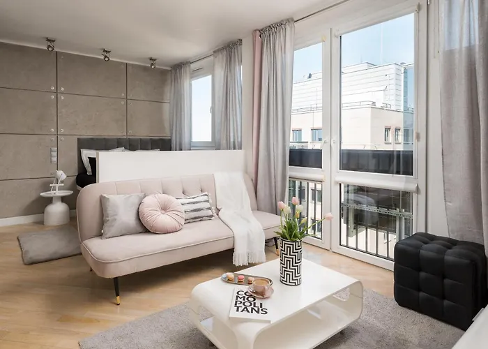 Apartman Air-conditioned Premium Loft Skyline Only 900 M To Station