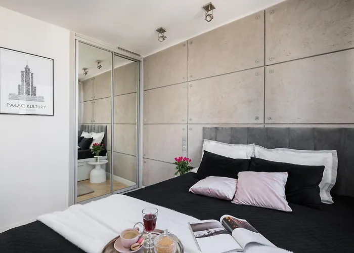 Air-conditioned Premium Loft Skyline Only 900 M To Station * Varsó