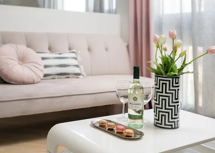 Apartman Air-conditioned Premium Loft Skyline Only 900 M To Station